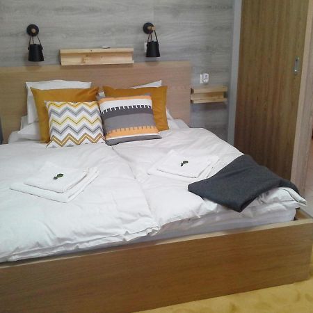 Alexandra Apartment Hajduszoboszlo - Chic Flat Buitenkant foto