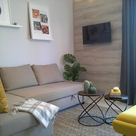 Alexandra Apartment Hajduszoboszlo - Chic Flat Buitenkant foto