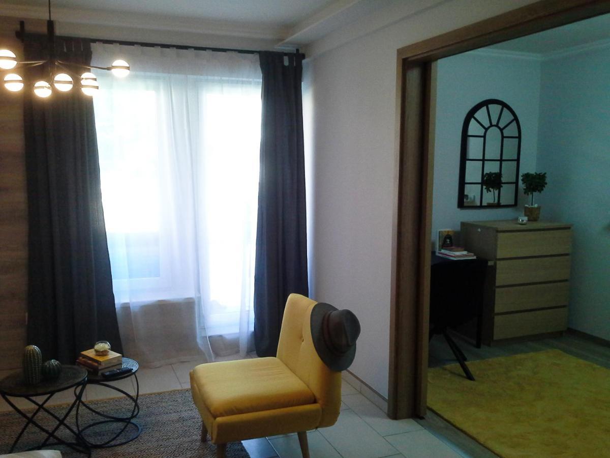 Alexandra Apartment Hajduszoboszlo - Chic Flat Buitenkant foto